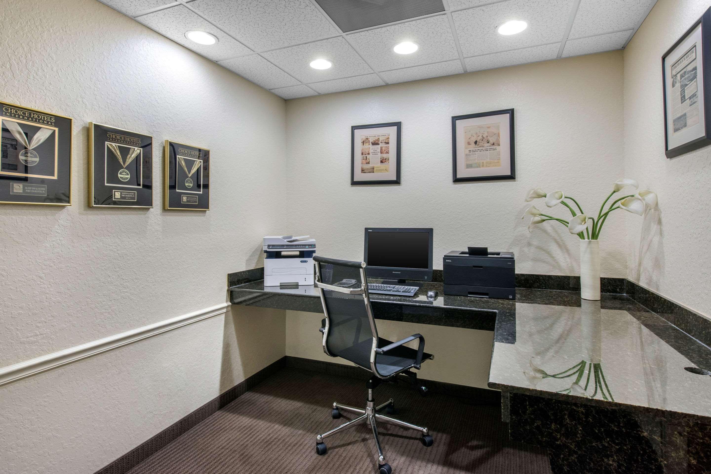 Sleep Inn & Suites Port Charlotte-Punta Gorda Экстерьер фото